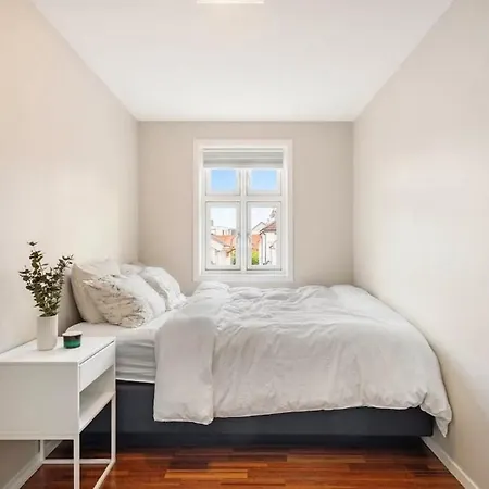 Appartement Sentrum Duplex & Big Backyard, Perfect For Ons